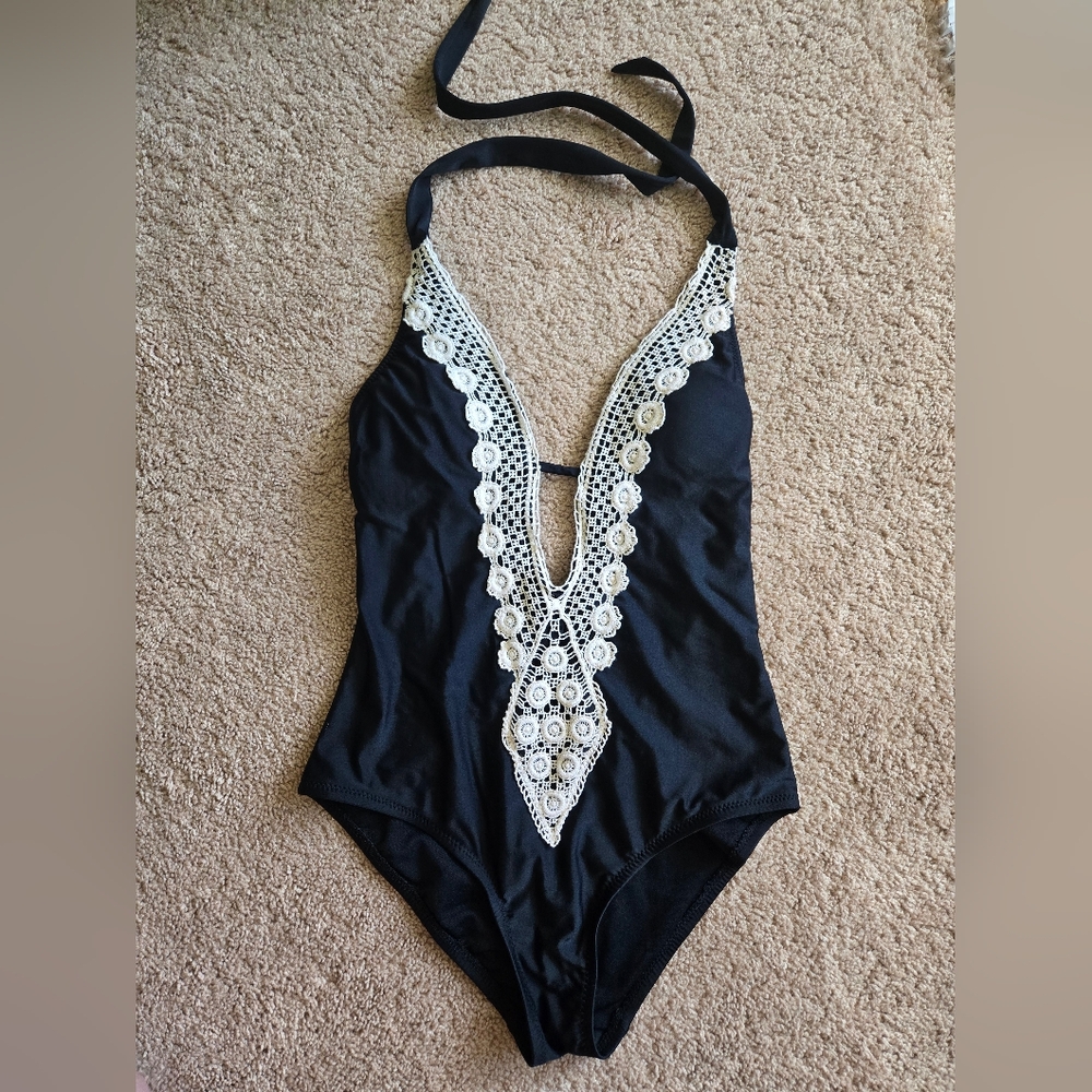 Mossimo Supply Co Black and White Lace One Piece Swimsuit Size Small